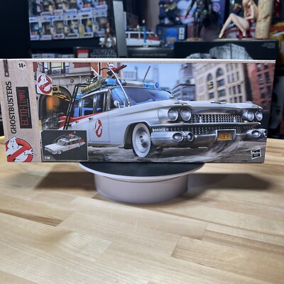 Hasbro Collectibles - Ghostbusters - Plasma Series - Ecto-1 (1984) [New Toy] A