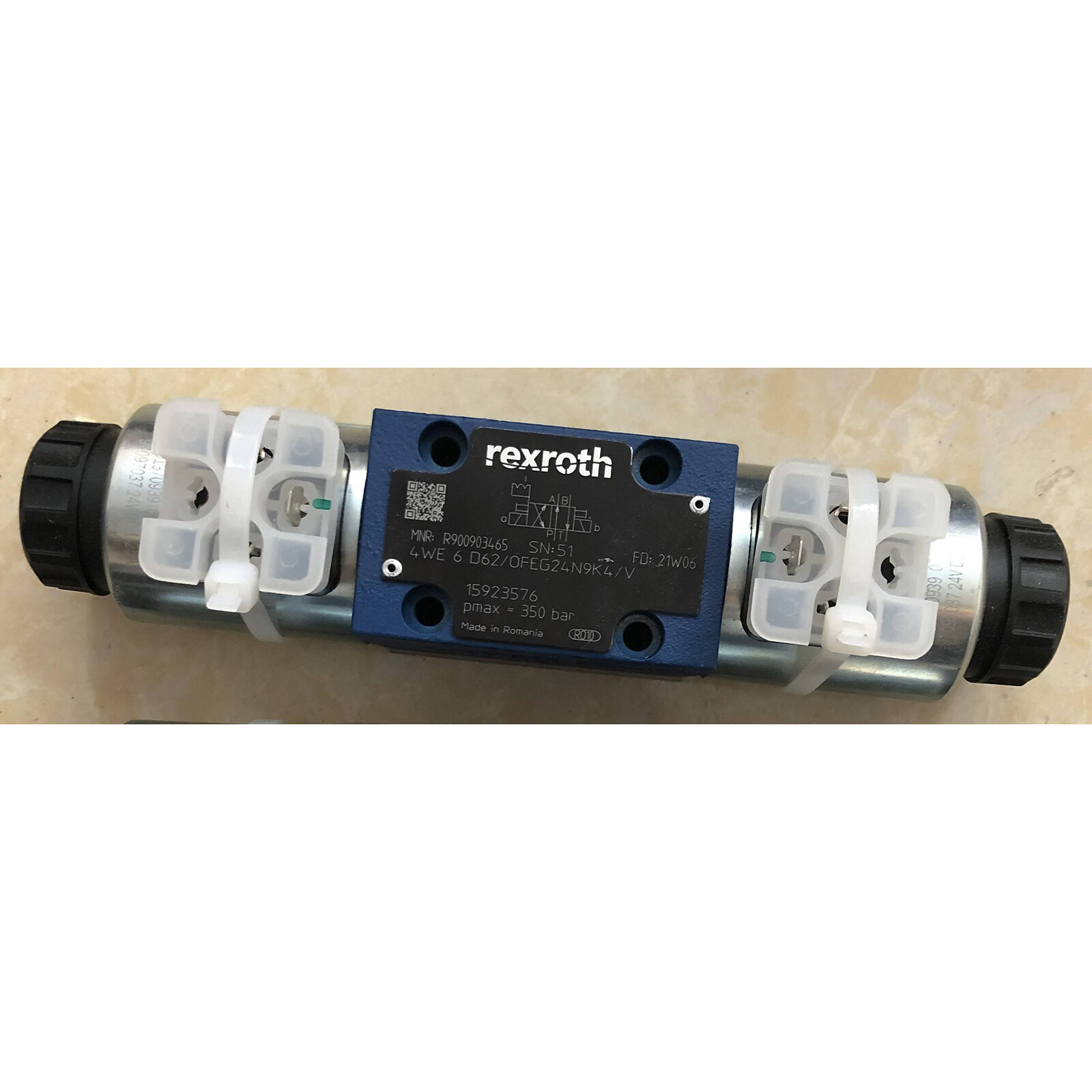 1pc new REXROTH R900903465 4WE6D62/0FEG24N9K4/V Directional 1pc new REXROTH R900903465 4WE6D62/0FEG24N9K4/V Directional
