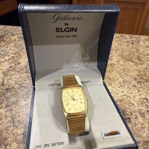 Vintage ELGIN 旅行時計 Made in JAPAN 逆輸入 Vintage Elgin Windup Day Date Alarm Japan World Traveler