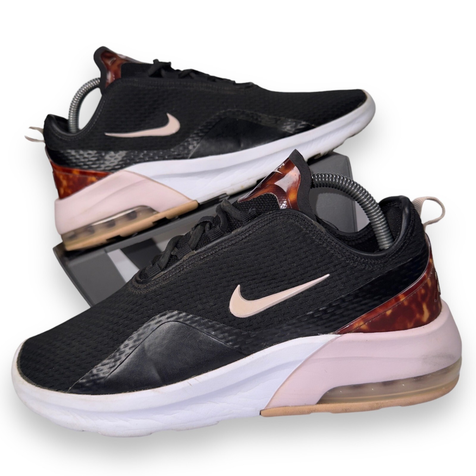 nike air max motion 2 women's sneakers black and gold