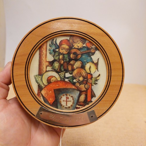 Vintage Reuge Music Box 1975 Christmas Wall Hanging Swiss Vintage Reuge Music Box 1975 Christmas Wall Hanging Swiss