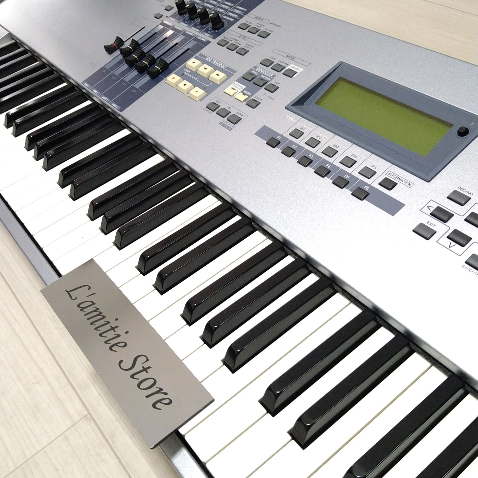 Yamaha Motif ES8 Music Production ES 8 88 Keys Keyboard Yamaha Motif ES8 Music Production ES 8 88 Keys Keyboard
