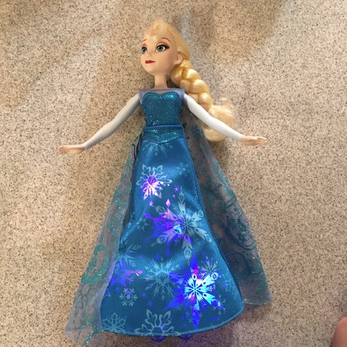 Disney Princess Frozen Elsa Play A Melody Gown Doll