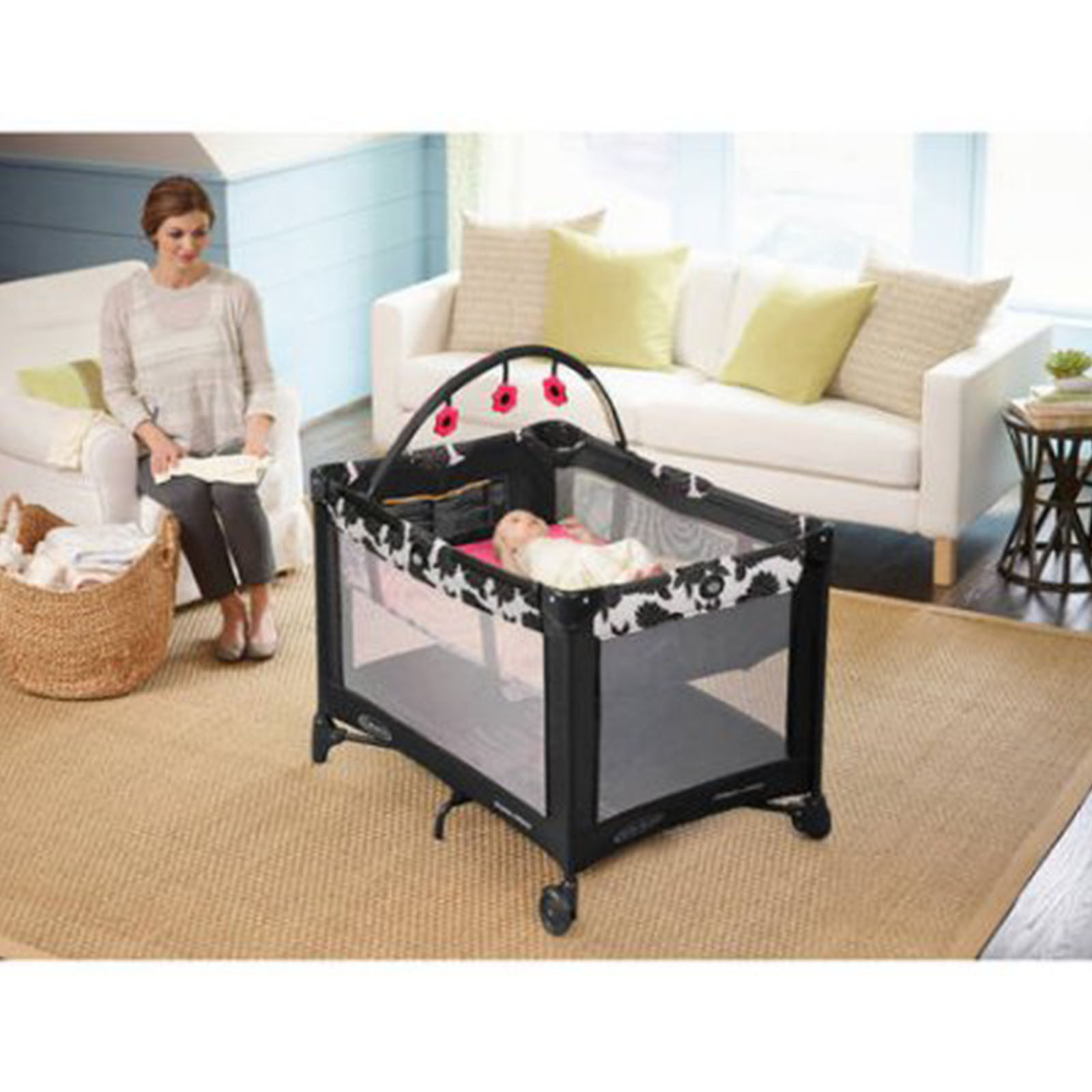 Graco Play and Pack Compact