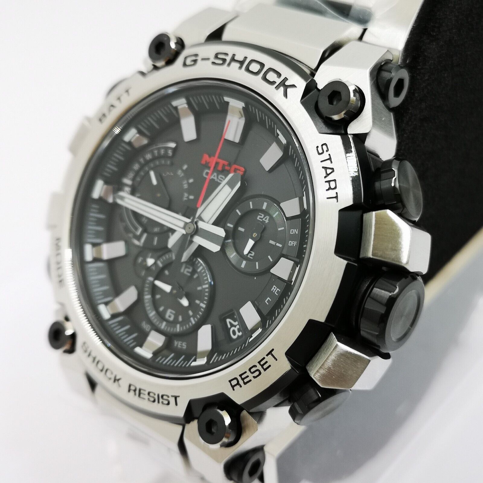 Pre-owned Casio G-shock Mtg-b3000d-1ajf Silver Bluetooth Solar Men's Watch In Box
