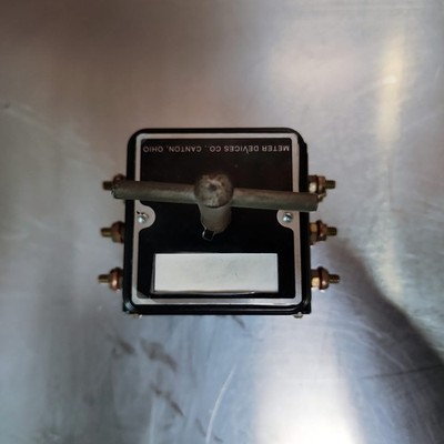 Brooks Utility Products Type 2 Potential, 4 Current Contact 125V Switch Selector