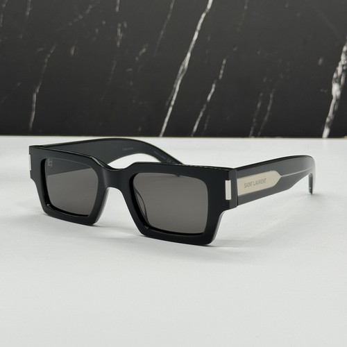小物 SAINT LAURENT Sunglasses Black Saint Laurent™ SL 711/K Square Sunglasses | EyeOns.com