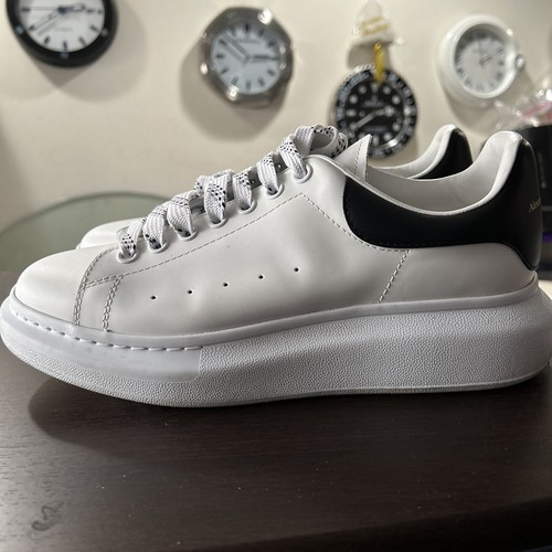 Alexander McQueen Leather sneakers mens & Women Black