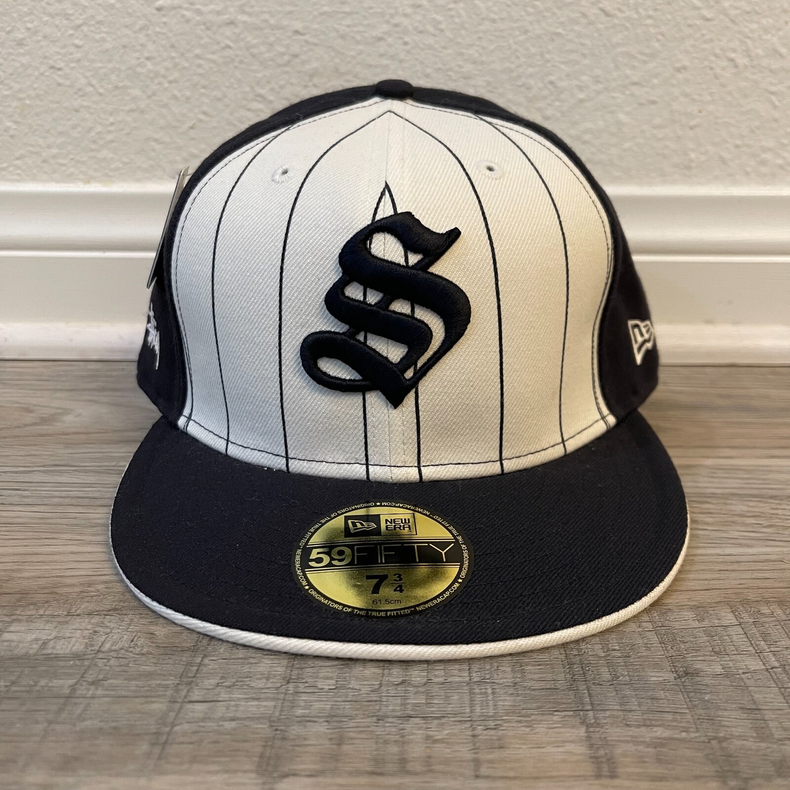 NEWERA×STUSSY 59FIFTYキャップRD木村拓哉着用モデル1/2 NEWERA STUSSY 59FIFTY キャップ 帽子 キムタク着BIGロゴ