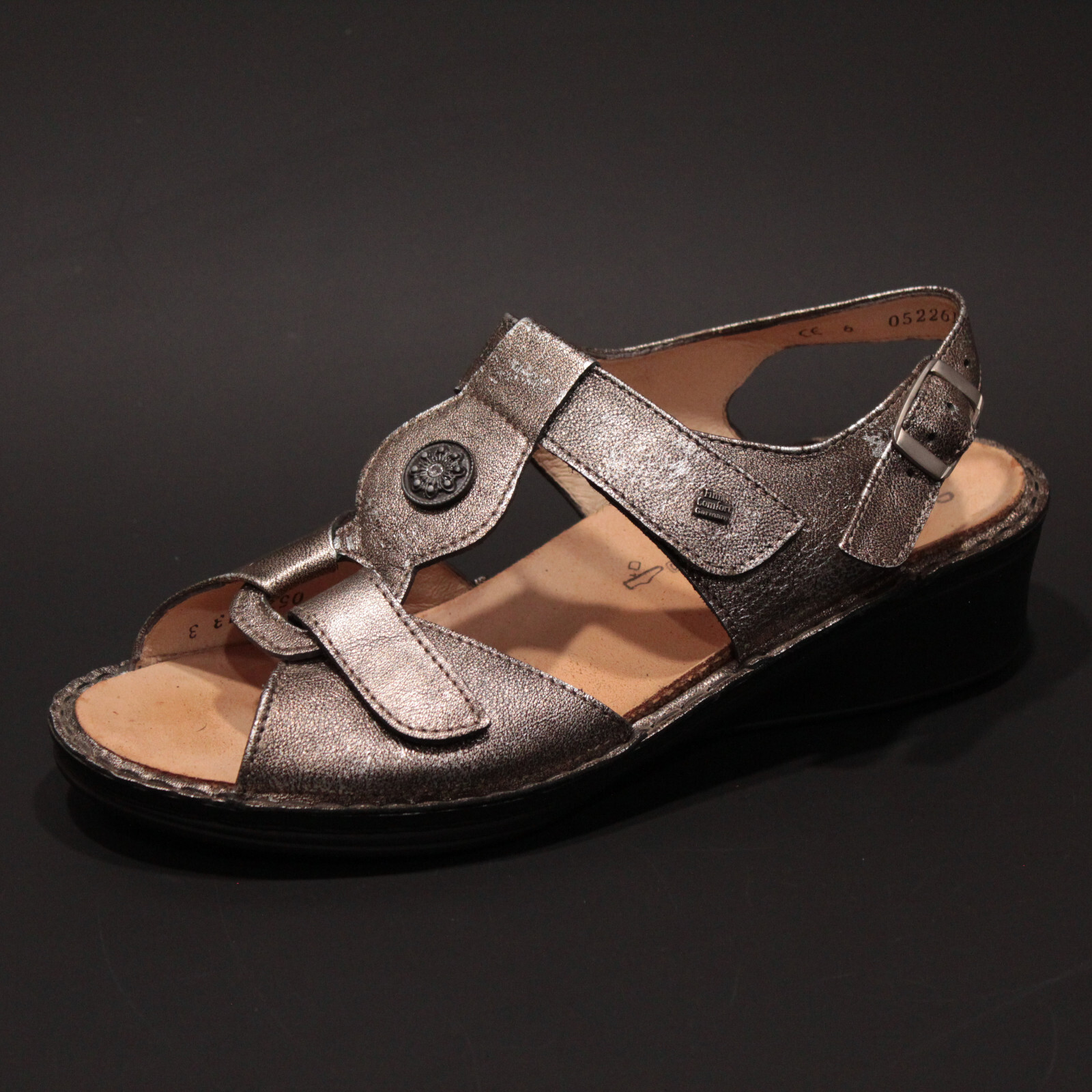 （新品）FinnComfort Finn Comfort Sandals Womens size UK 6 / US 8.5 Metallic