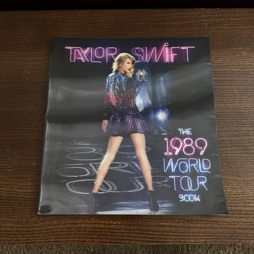 Taylor Swift The 1989 World Tour Souvenir Photo Book