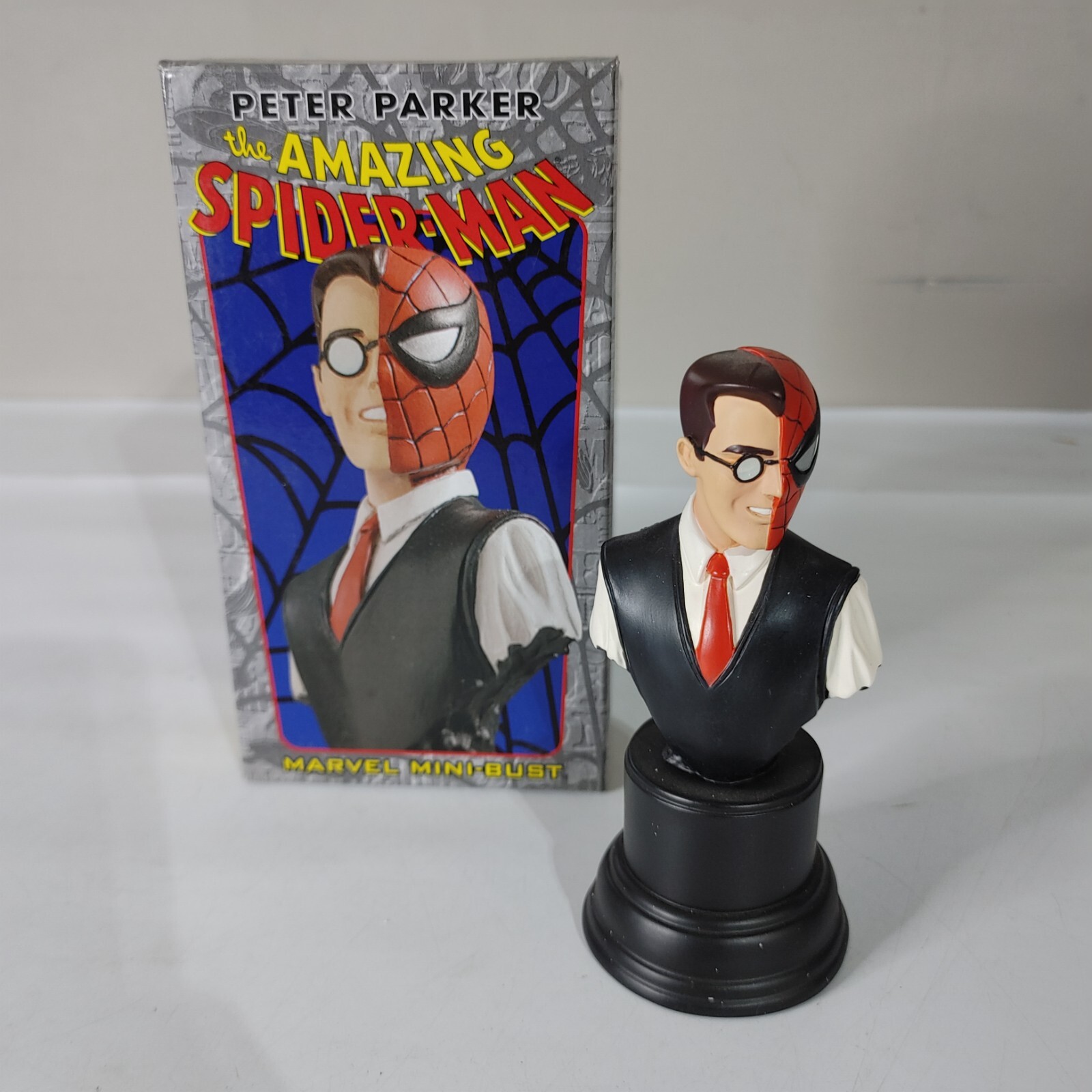 Peter Parker The Amazing Spiderman 2707/6000 Limited Series