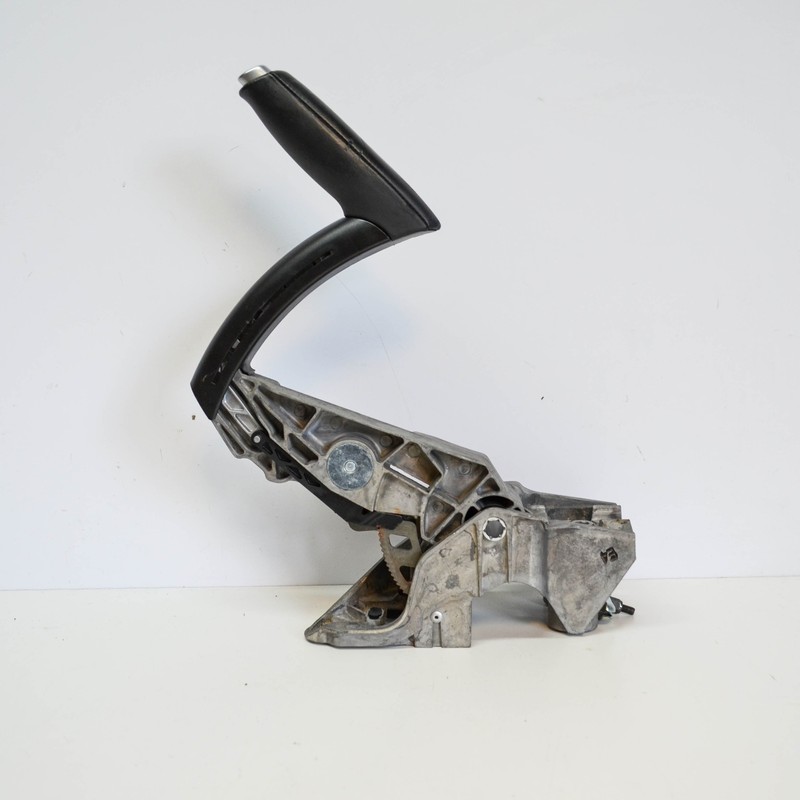 Audi A3 Sportback 8pa 1.8 Tfsi PoignÃ©E De Frein Ã  Main 8p0711303c 1.80 10061804