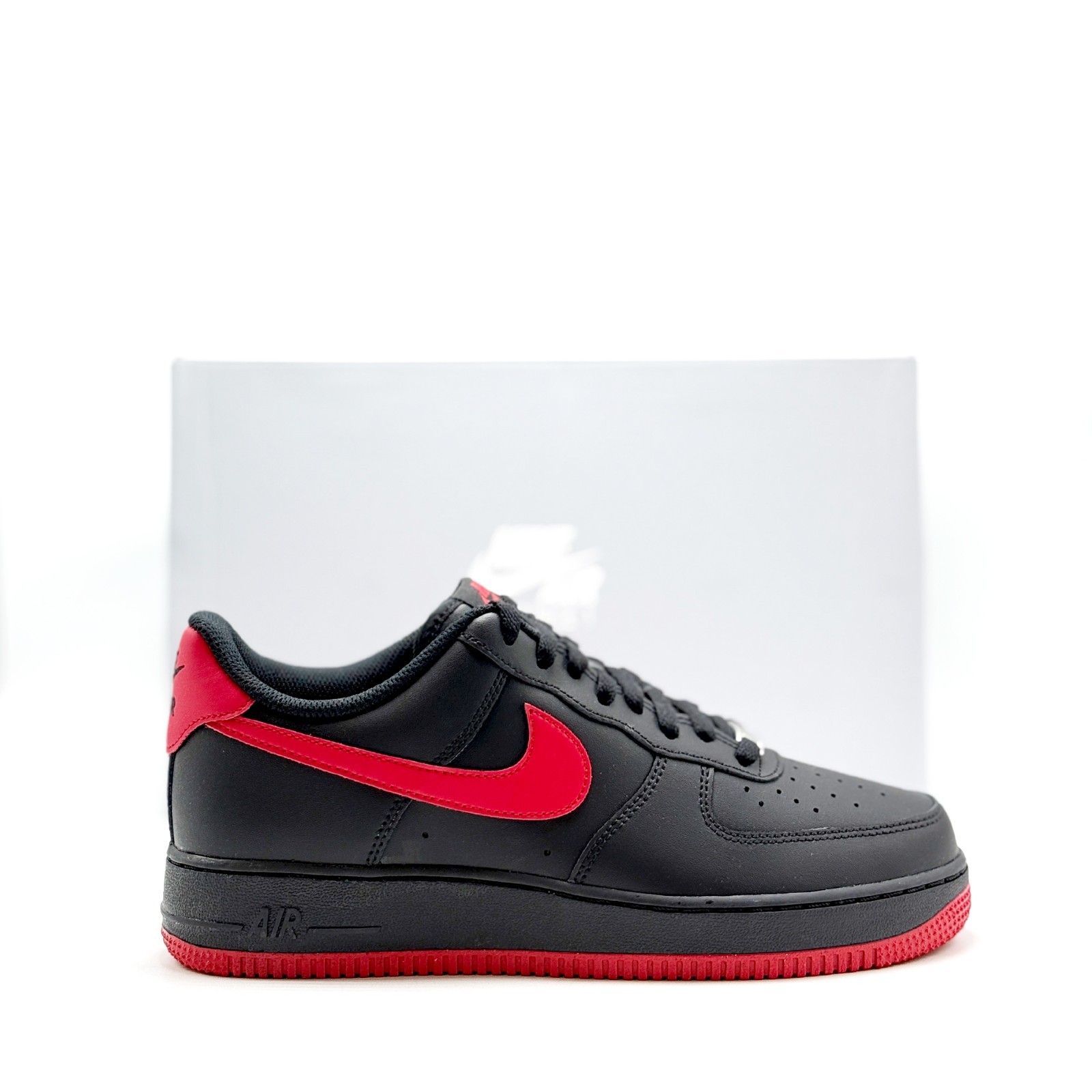 美品 Nike Air Force 1 black University red s-l400.jpg