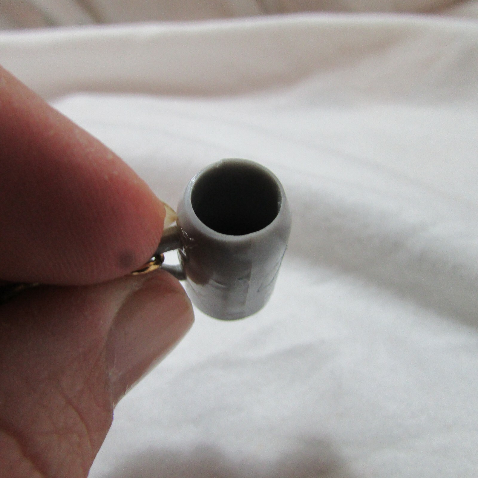 Vintage Lowenbrau Beer Stein Advertising Mini Mug Lapel Hat Pin, Munchen Germany