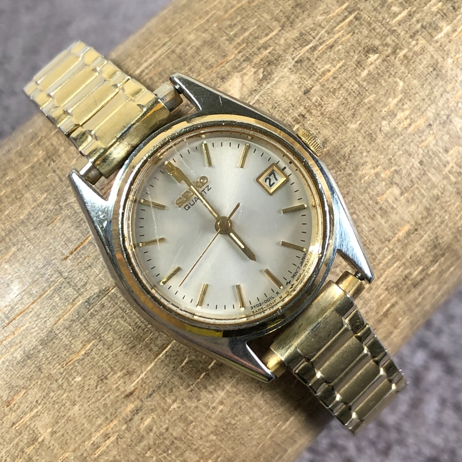 低価格の Seiko Vintage Women Quartz Expansion 24mm Dress 3Y02-0010 時計