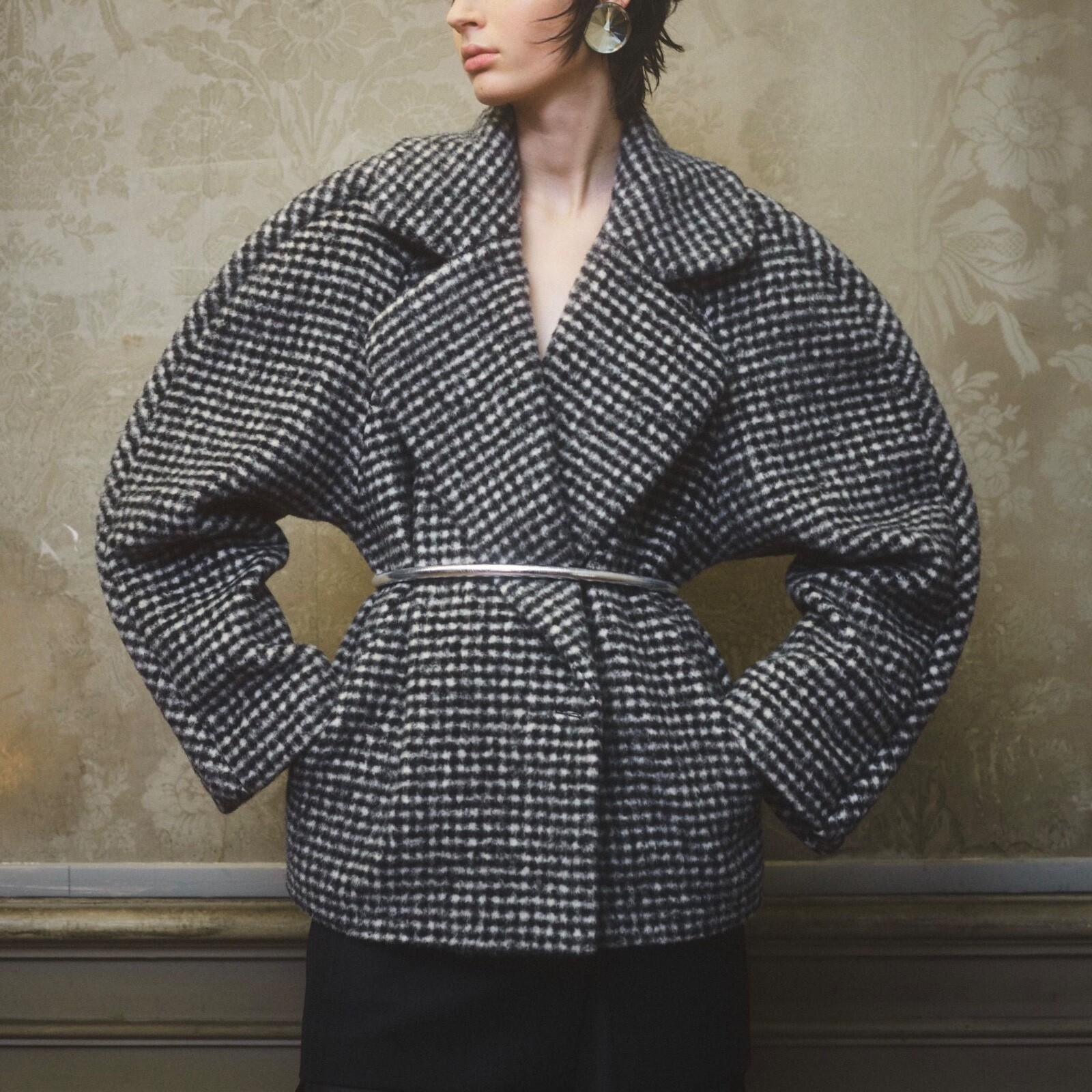 DRIES VAN NOTEN Royal Short Round Coat in Black Size Small S DRIES VAN NOTEN Royal Short Round Coat in Black Size Small S
