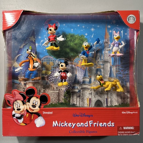 VINTAGE 2008!! Mickey And Friends Collectible Figures VINTAGE 2008!! Mickey And Friends Collectible Figures