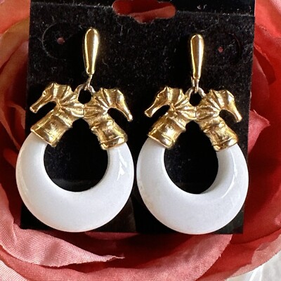 Trifari Vintage Gold Tone White Dangle Drop Hoop Seahorse Ocean Beach Earrings