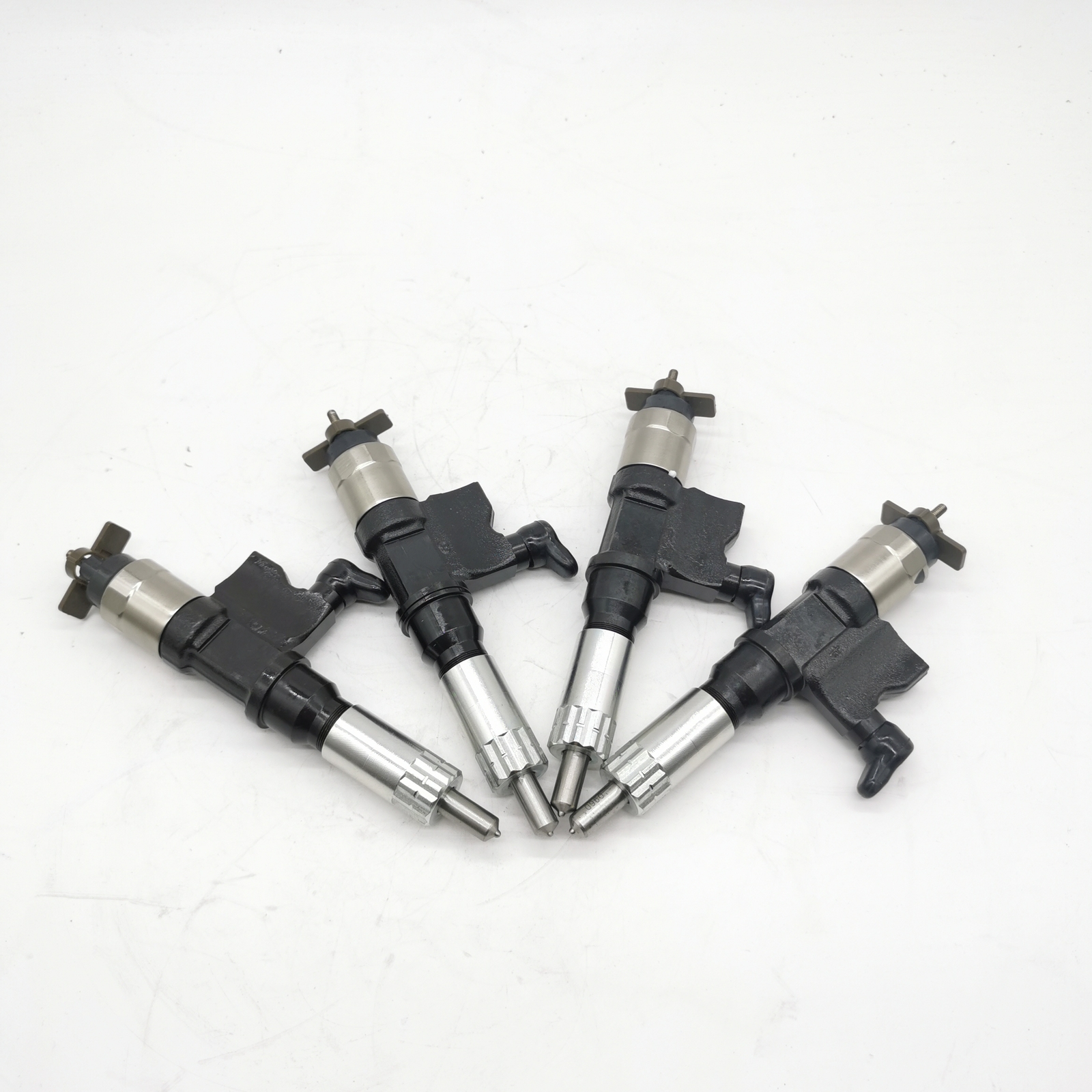 Fuel Injector Assy 8-98284393-0 For Denso Isuzu 4HK1 Hitachi Fuel Injector Assy 8-98284393-0 For Denso Isuzu 4HK1 Hitachi