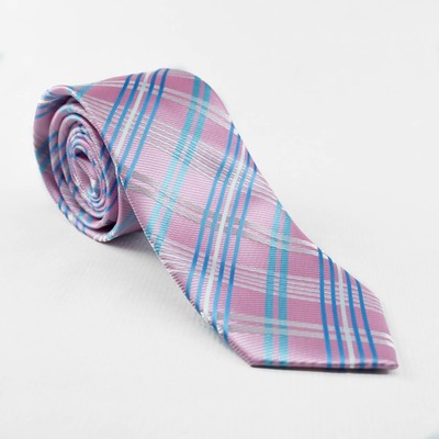 Corbata rosa con rayas, ideal para fiestas, eventos y marcar la diferencia