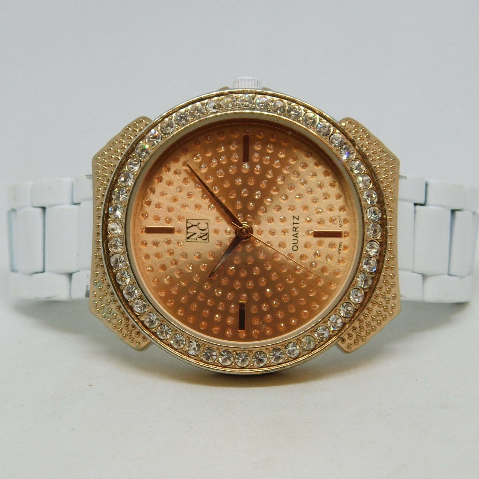 NY&C 15886 Gold Tone Case White Tone Band Quartz Analog NY&C 15886 Gold Tone Case White Tone Band Quartz Analog