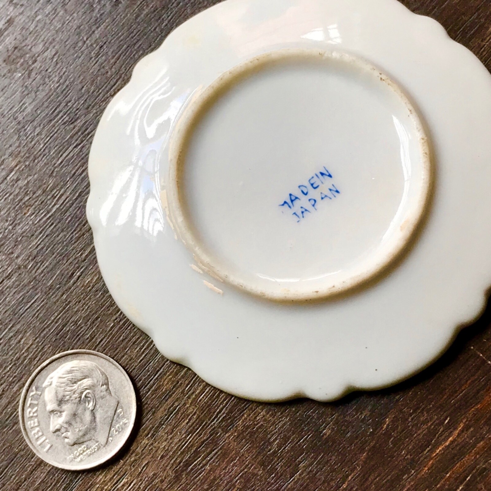 Antiquei Dragonware Porcelian Miniture Saucer