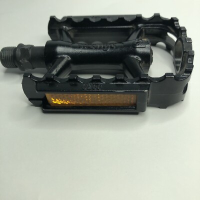 WELLGO K79 C29 Black Road Flat Platform Reflectors Bicycle Bike Pedals only (1)