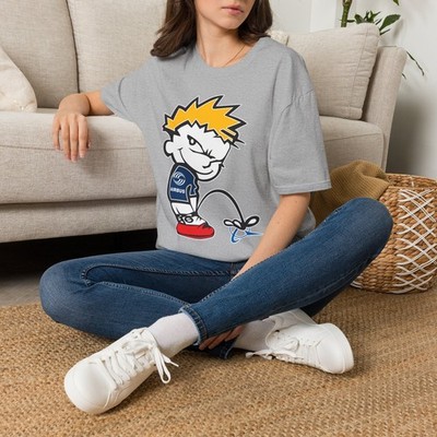 Old Airbus Calvin Boy Peeing on Boeing Logo T-Shirt Funny Tee Aviation Gift