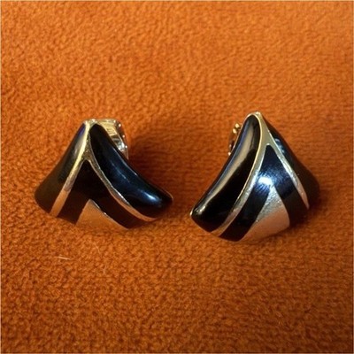 Avon Vintage Geometric and  Faux Pearl Clip-On Earrings Black White Gold Fashion