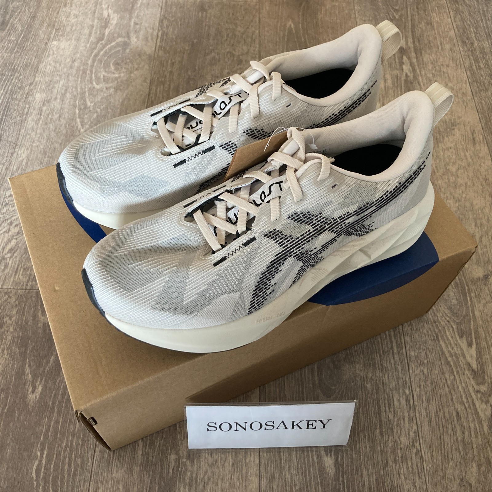 ASICS NOVABLAST 5 ホワイト 25.0 Men's | ASICS Novablast 5 | Fleet Feet