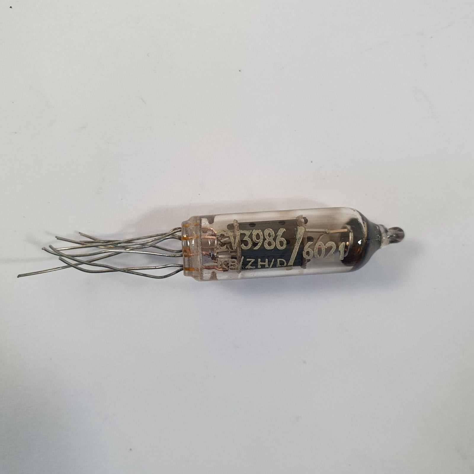 CV3986  KB/ZH/D  6021  VALVE VACUUM TUBE  - O17