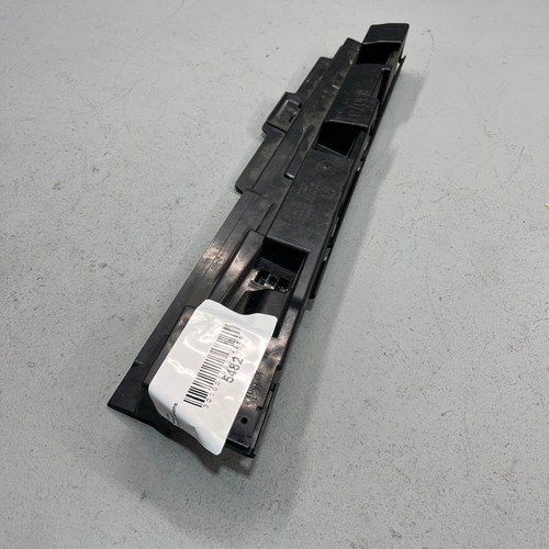 12-18 BMW 328 320 F30 F31 DRIVER SIDE SKIRT ROCKER MOLDING PANEL REAR BRACKET