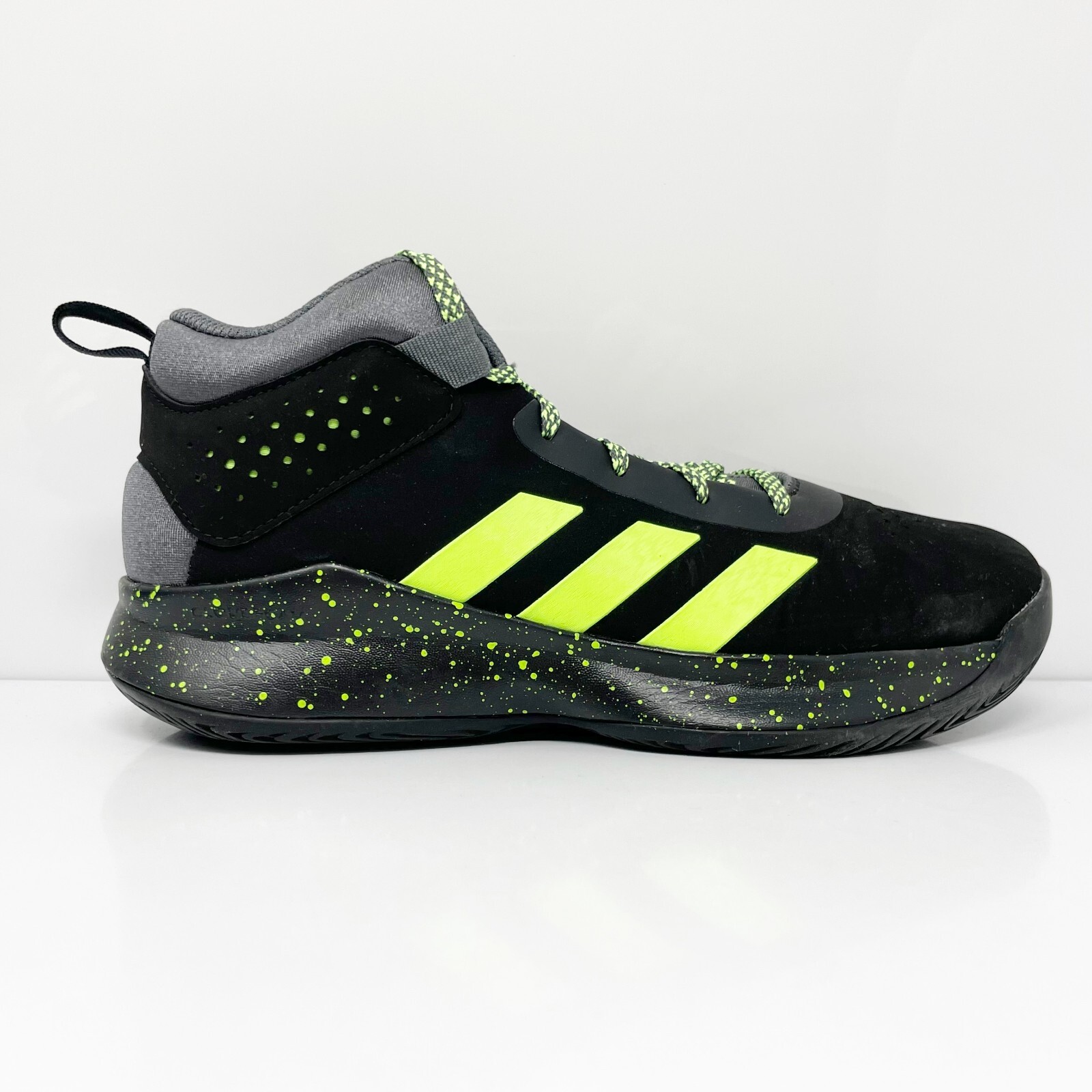 

Adidas Boys Cross Em Up S29005 Черные баскетбольные кроссовки, размер 4, Черный, Cross Em Up
