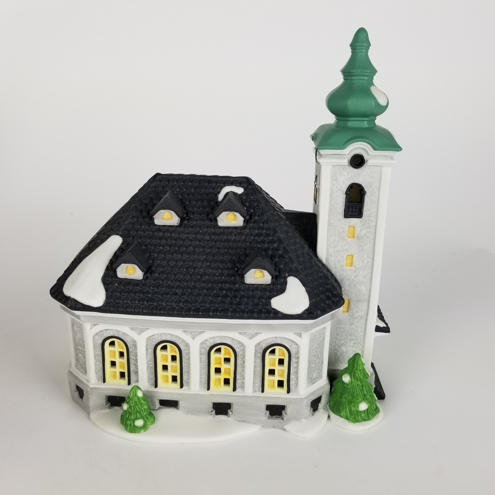 Dept 56 Heritage Village Alpine Village Series St Nikolaus Kirche  Church
