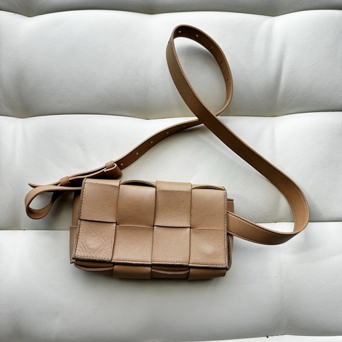ショルダーバッグ・ポシェット DEMERIEL Veneta Volume Bag Butter Beige 드메리엘