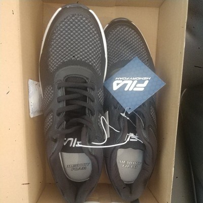 FILA Memory Foam V6 Black/ White Women New With Tags Comfort. Shoes item#1250918