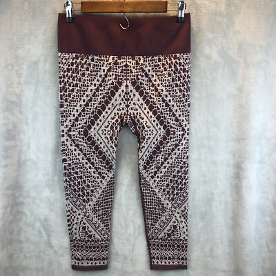 NWT Fabletics Capri Leggings Women's Sz L High Waisted Seamless Lace Maroon