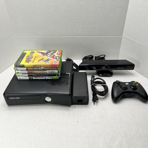 XBOX360S 本体（Model 1439）＋KINECT＋コントローラー2個 Microsoft Xbox 360 S Model 1439 Console w/ Controller