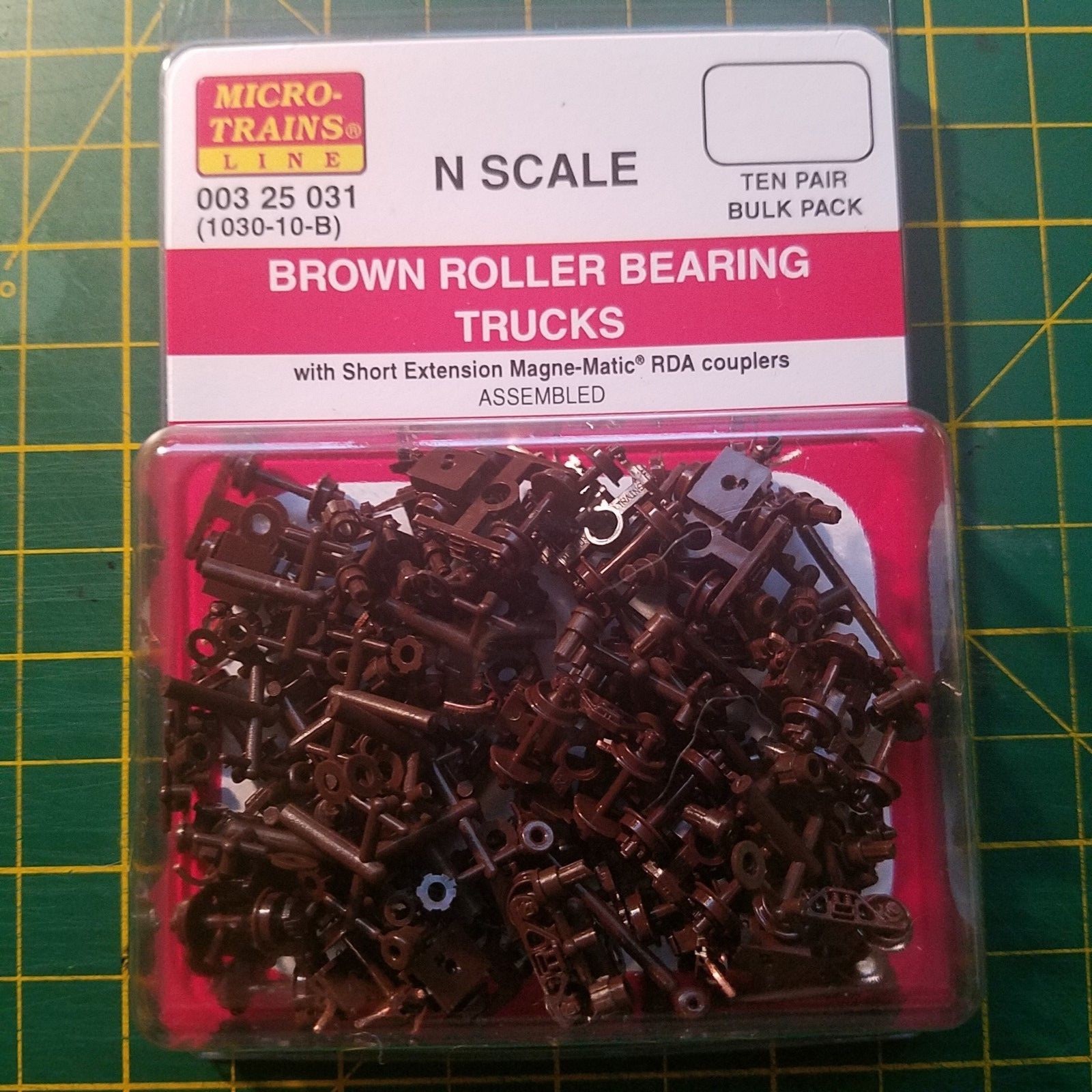 N Scale Micro Trains Roller Bearing Trucks TEN Pair Item #00310031 1030-10