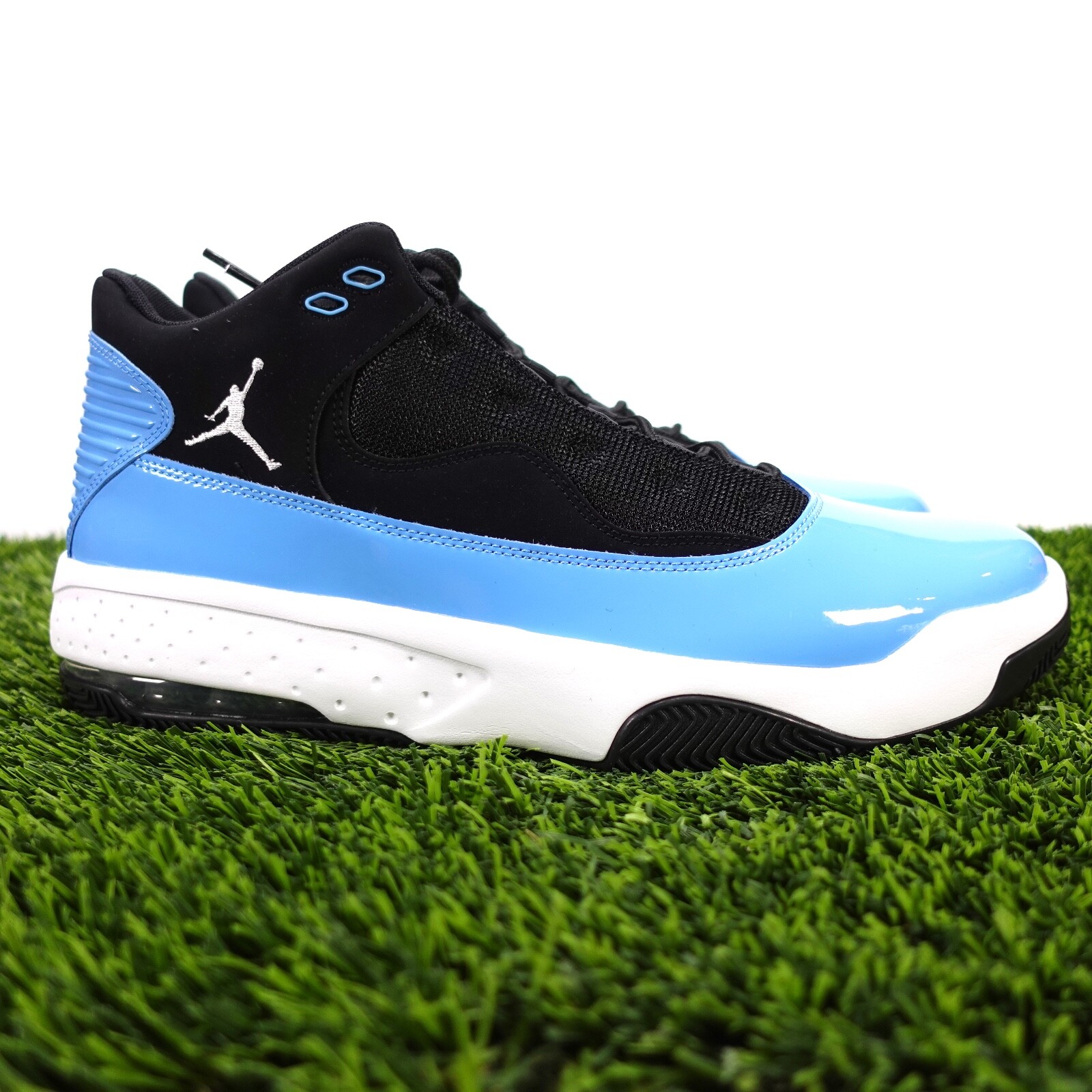 Air Jordan Max Aura 2 Black White Blue CK6636 041 Mens Air Jordan Max Aura 2 Black White Blue CK6636 041 Mens