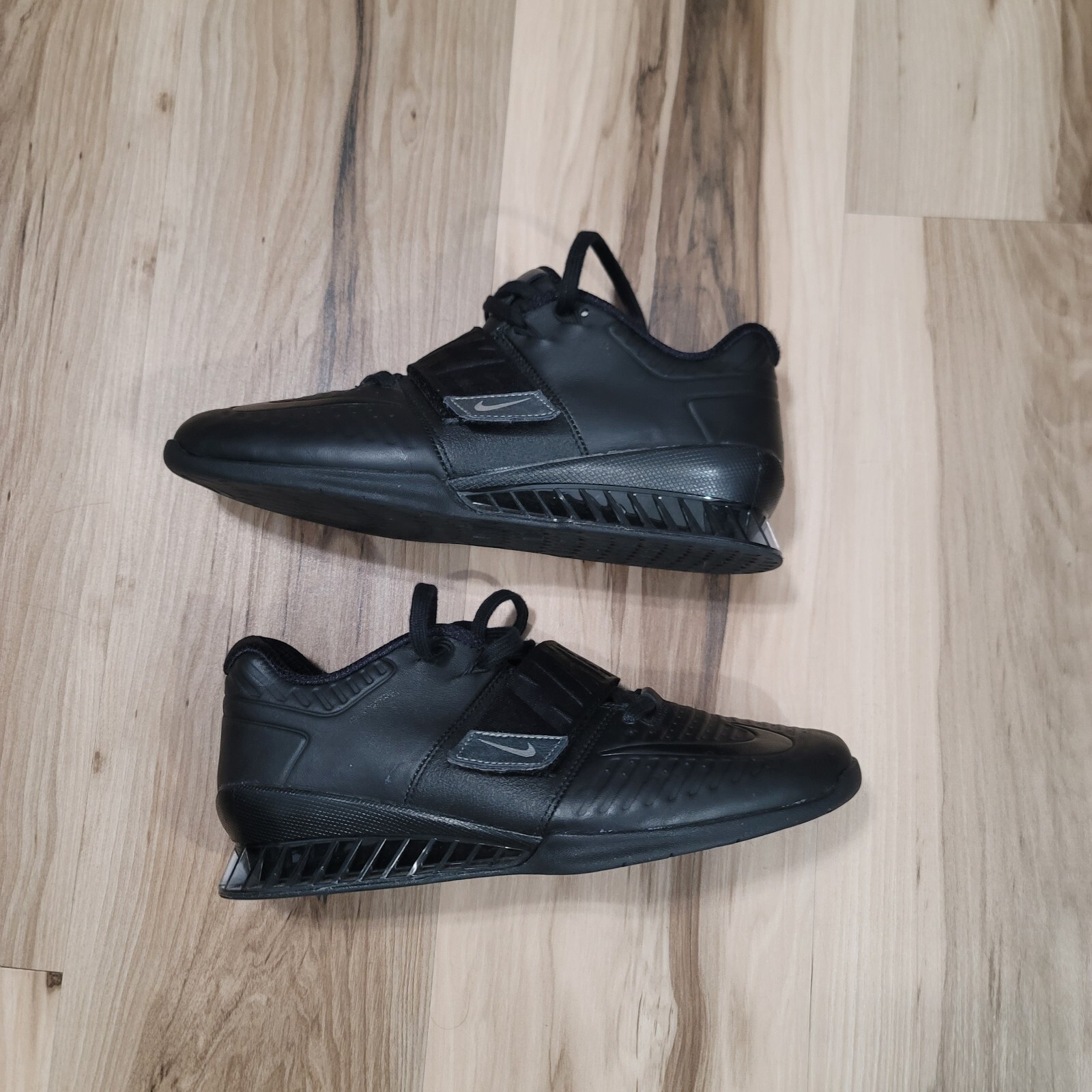 Men's Nike Romaleos 3 XD Triple Black Weightlifting Shoes Men's Nike Romaleos 3 XD Triple Black Weightlifting Shoes