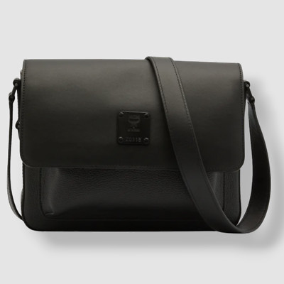 $1190 MCM Men's Black Klassik Small Logo Crossbody Strap Leather Messenger Bag