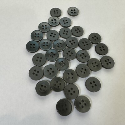 Lot of 33 Vintage Muscatine Pearl Flat Buttons Smoke Charcoal 11mm 17/18L