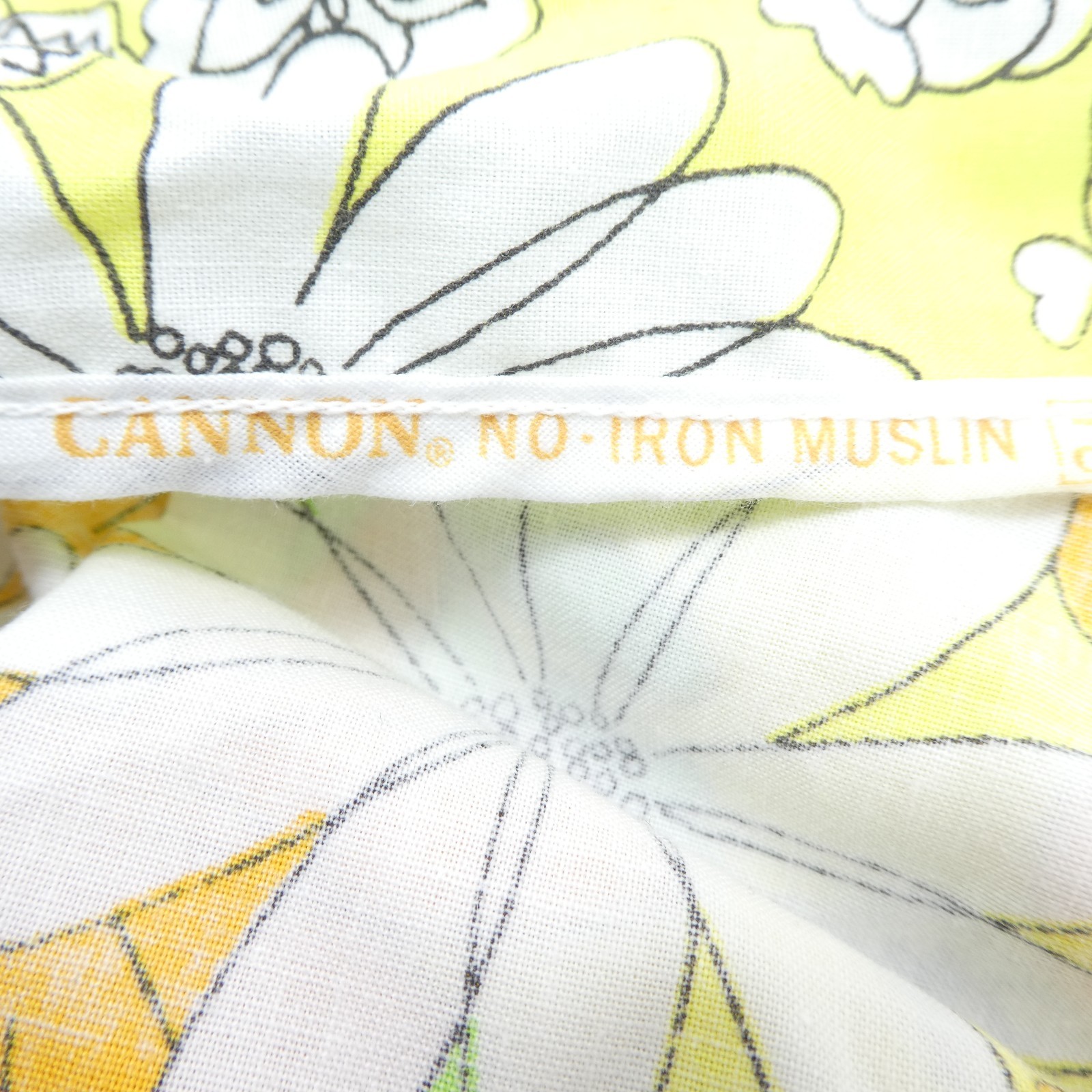 Vintage Cannon Muslin Fabric Twin Fitted Sheet Floral Cutter Crafting Sewing