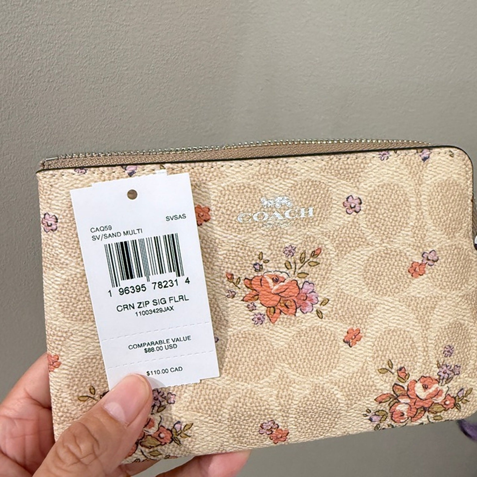 Coach Corner Zip Wristlet コーナー ジップ リストレット CAQ59 NWT Red Coach Corner Zip Wristlet | eBay
