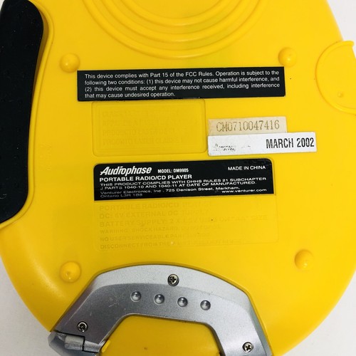 Ultra Sports by Audiophase - Portable CD Player/Digital AM/FM Tuner Yellow