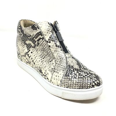 Shoes Size 6.5 Beige Snake