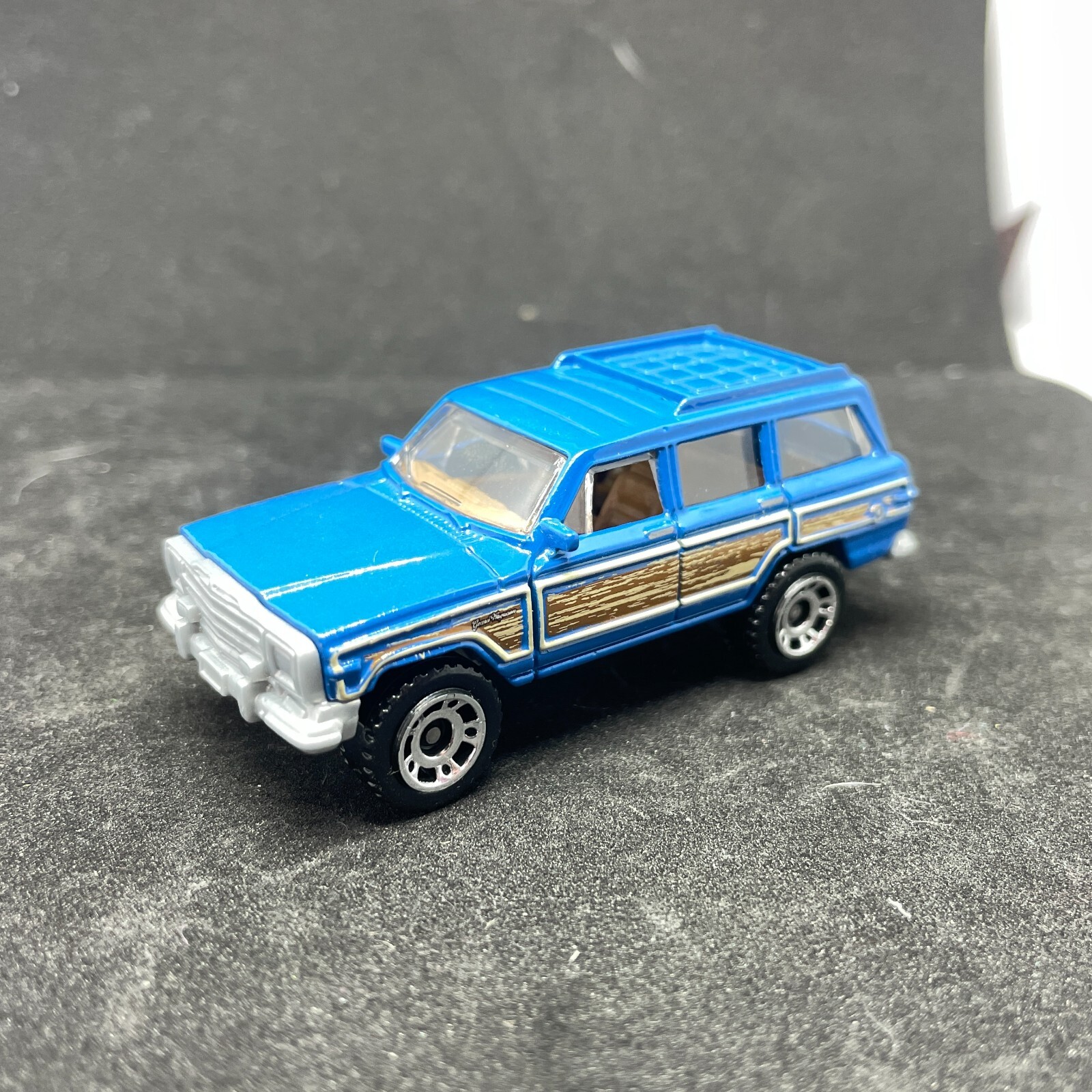 2024 Matchbox '89 Jeep Grand Wagoneer - Blue - MBX
