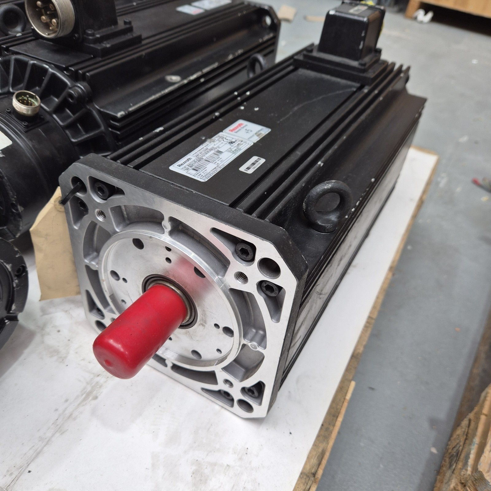 Rexroth R911224368 MAC112C-0-ED-2-C/130-B-2/S018 Servo Motor 